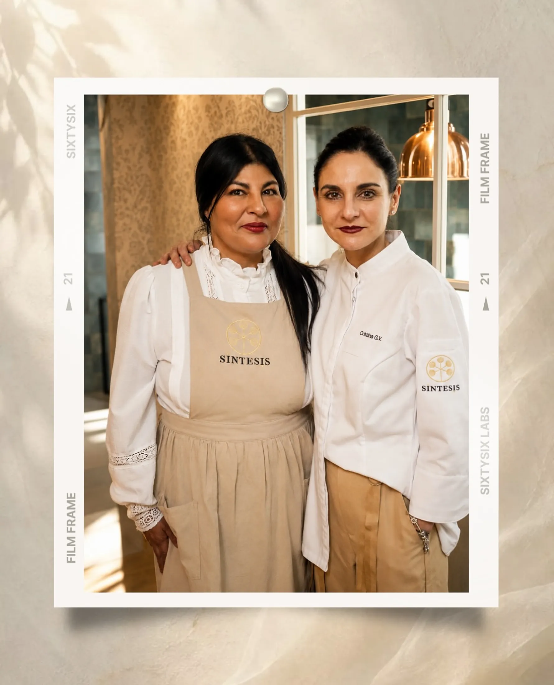 Cristina y Noelia, cocina y sala